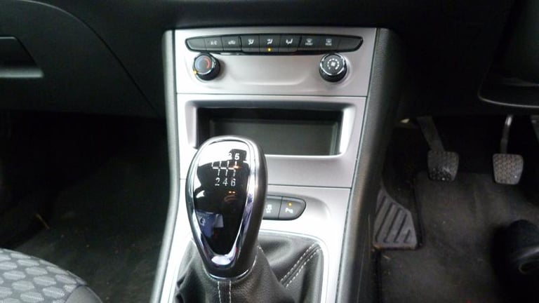 2021 Vauxhall Astra 1.2 Turbo Business Edition Nav Sports Tourer 5dr Petrol Manual Euro 6 (s/s) E...