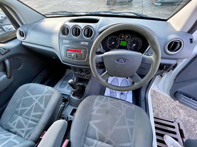 2013 Ford Transit Connect Low Roof Van TDCi 90ps PANEL VAN Diesel Manual