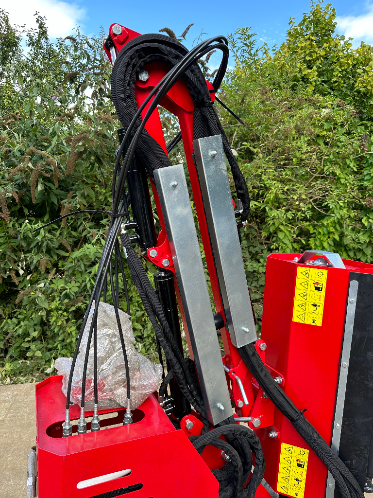 BRAND NEW Hedge Cutter Trimmer 800mm Flail Head for compact tractor Y flails