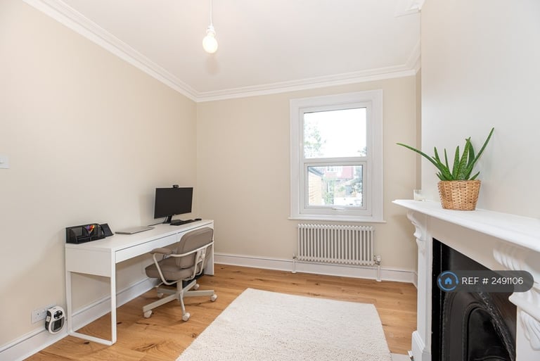 3 bedroom house in Medusa Road, London, SE6 (3 bed) (#2491106)