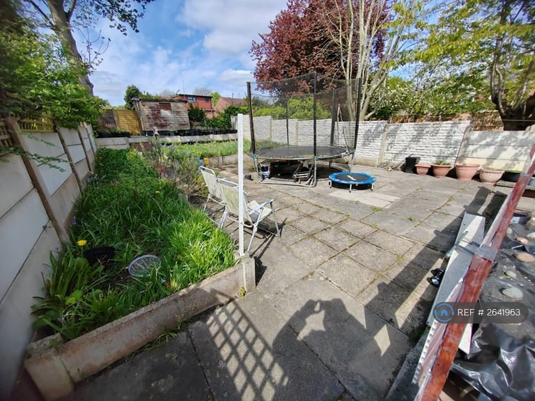 4 bedroom house in Boardman Road, Manchester, M8 (4 bed) (#2641963)