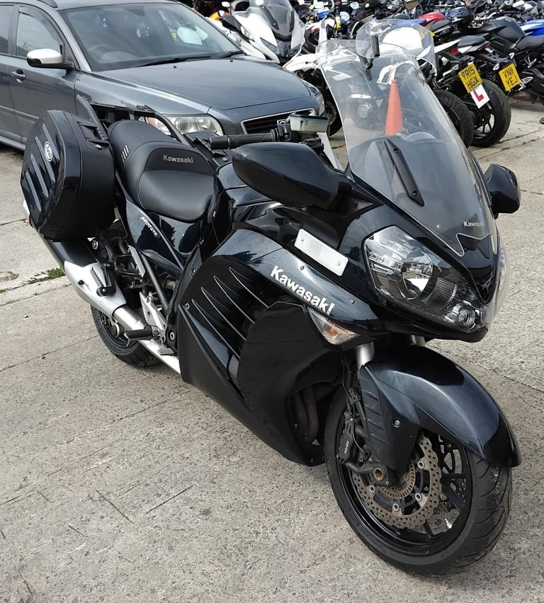 2012 12 KAWASAKI GTR1400 ZG 1400 CCF GTR 1400 HIGH SPEC GRAND TOURER FSH NEW MOT