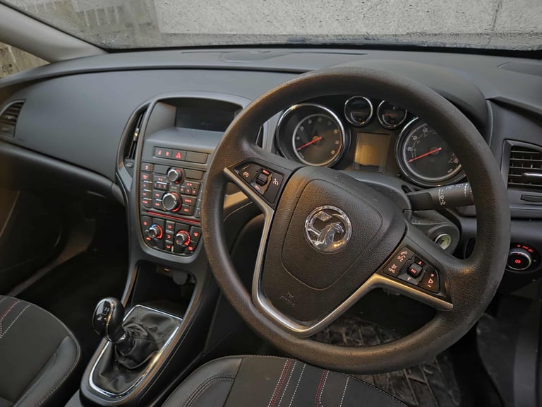 VAUXHALL ASTRA ACTIVE 1.4 petrol (offer welcome)