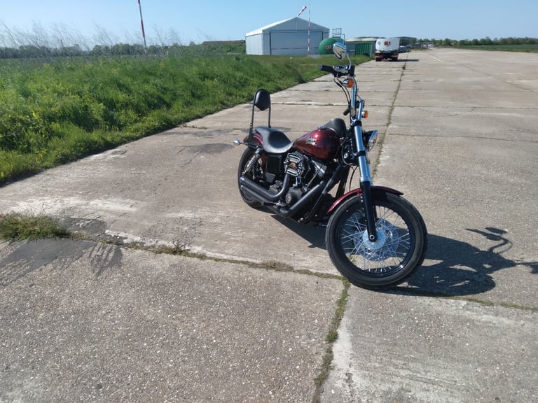 Harley Davidson dyna Street Bob