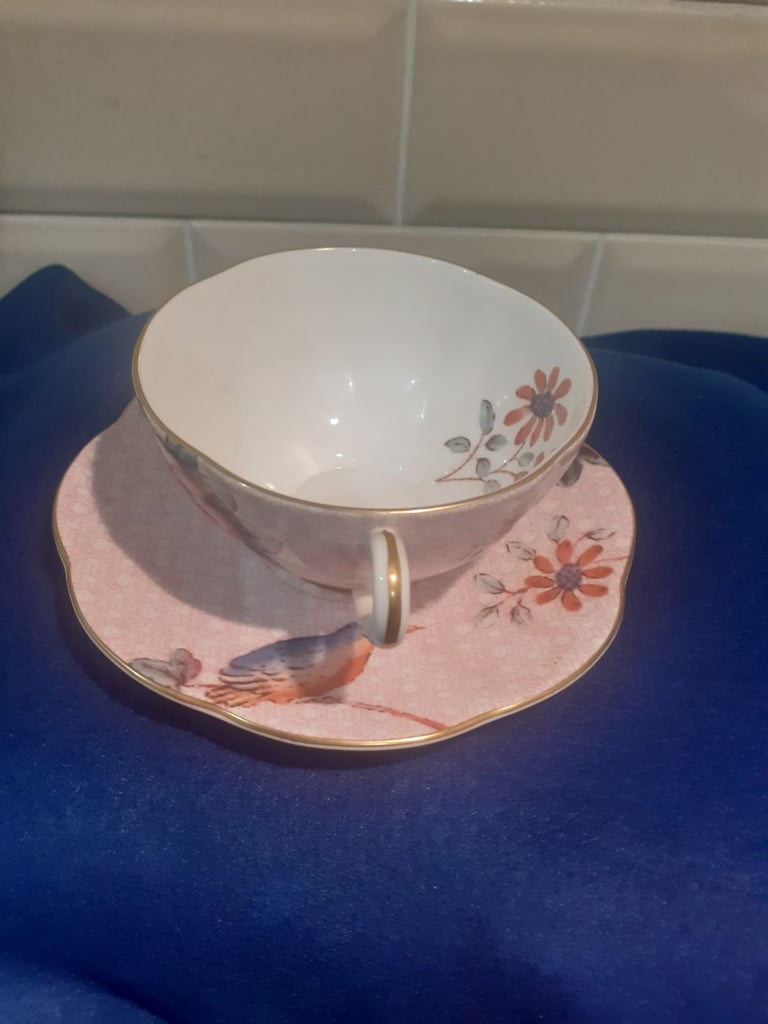 Beautiful Wedgwood China Cuckoo Cup & Saucer, Pink, Gold, Floral, Besutiful, Hallmarj, Unused