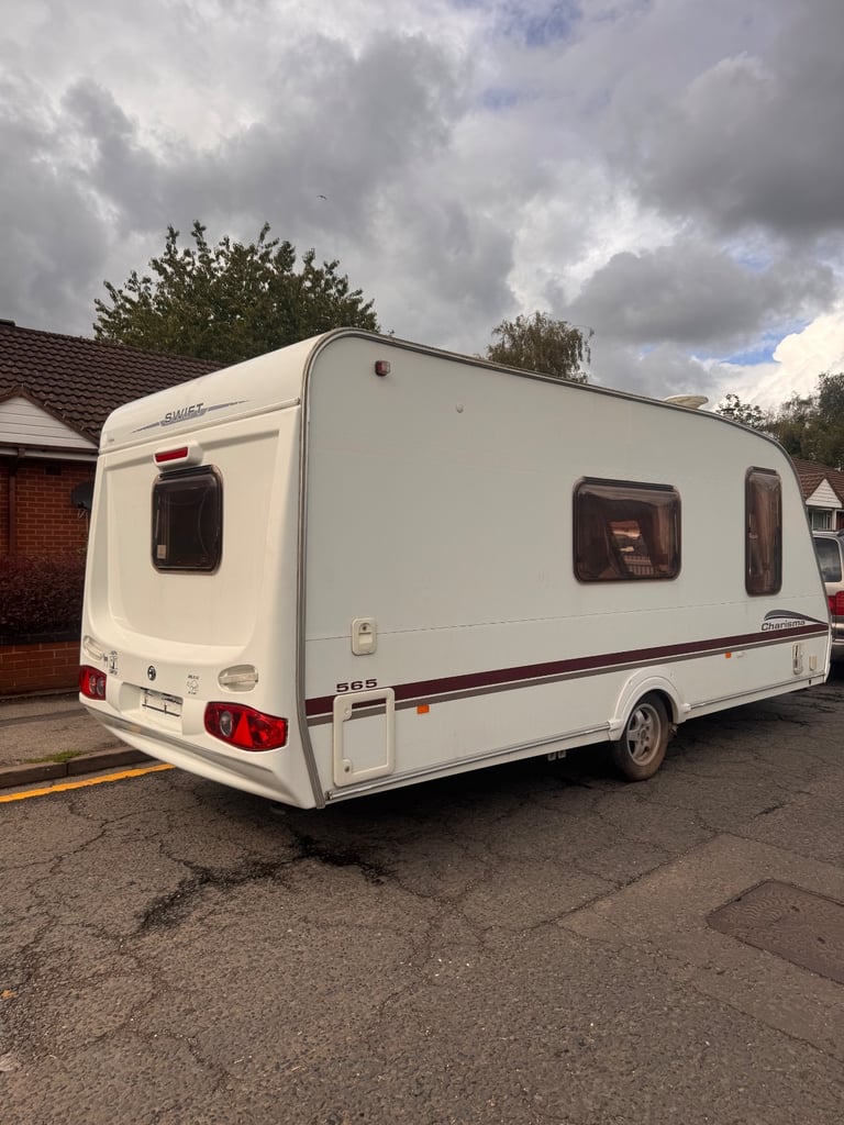 Swift Charisma 2005 4 berth 