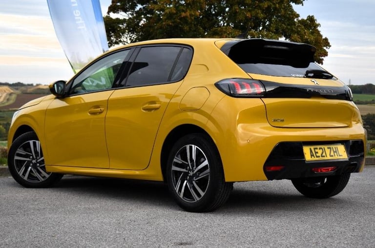 2021 Peugeot 208 1.2 PureTech Allure Hatchback 5dr Petrol EAT Euro 6 (s/s) (130 ps) HATCHBACK Pet...
