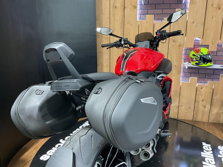 Ducati Diavel V4 TOURING 2024 just 3000 Miles! 1 Owner! FREE UK DELIVERY! Superb