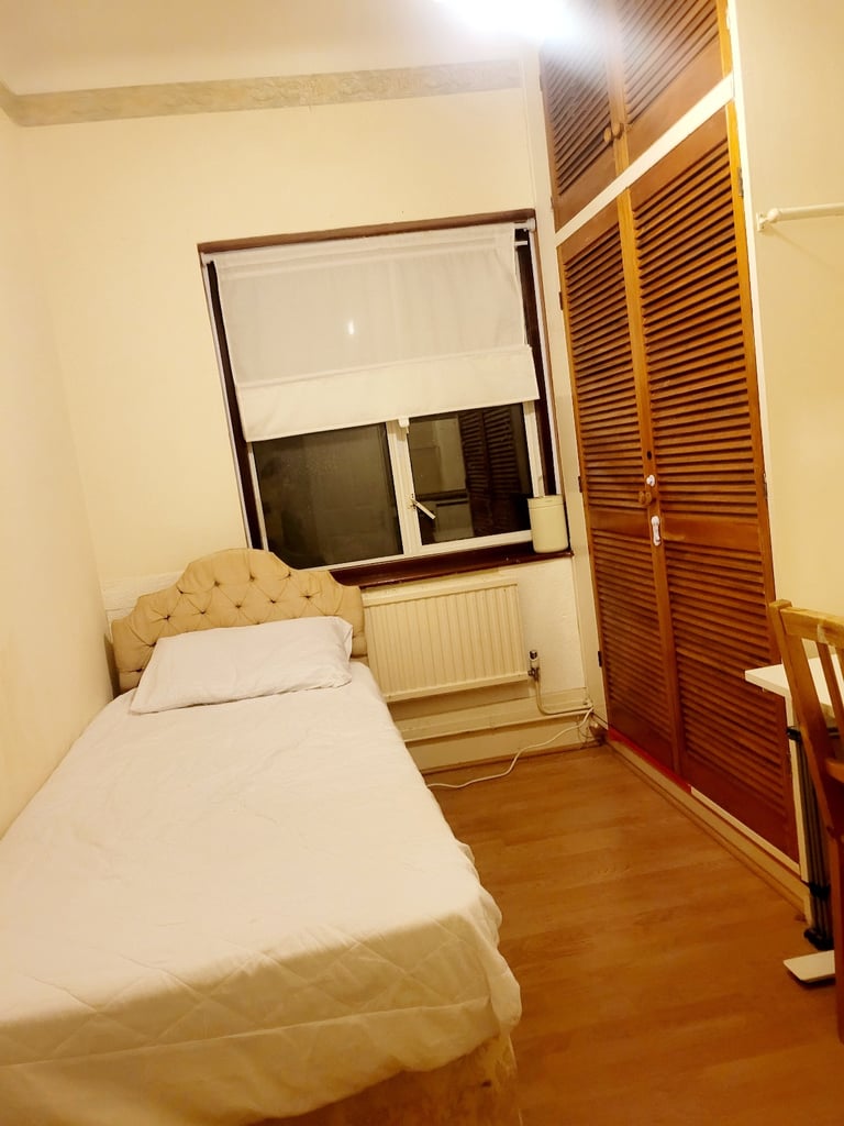 Single Room in New Malden