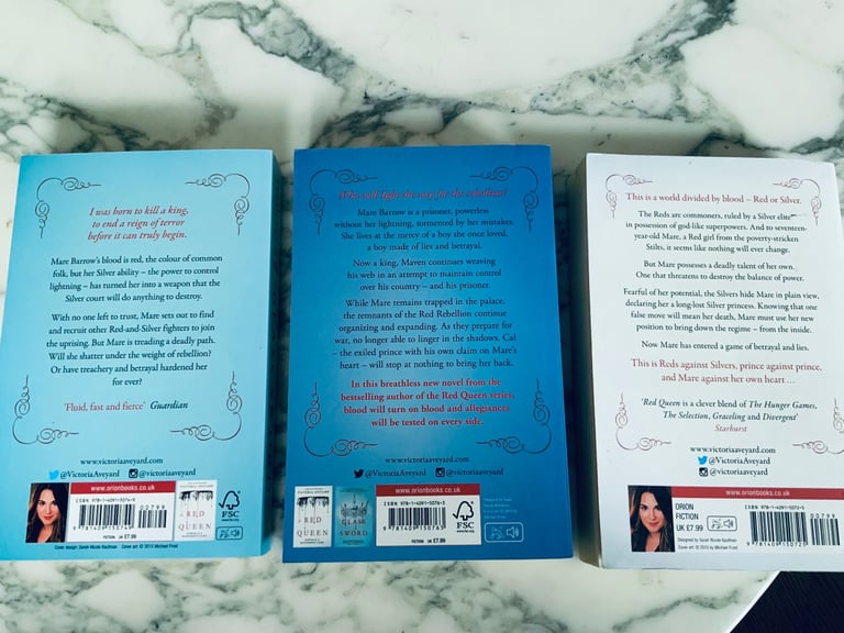 Books Victoria Aveyard, Red queen, Glass sword, King’s cage