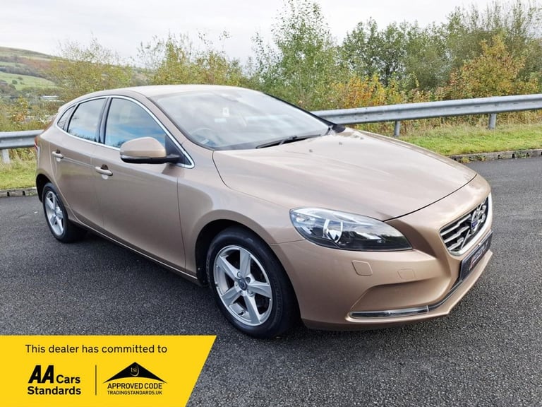 2015 Volvo V40 2.0 D2 SE Hatchback 5dr Diesel Manual Euro 6 (s/s) (120 ps) Hatchback Diesel Manual