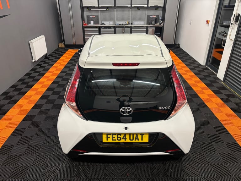 2014 Toyota AYGO 1.0 VVT-i X-Pression 5dr x-shift HATCHBACK Petrol Manual