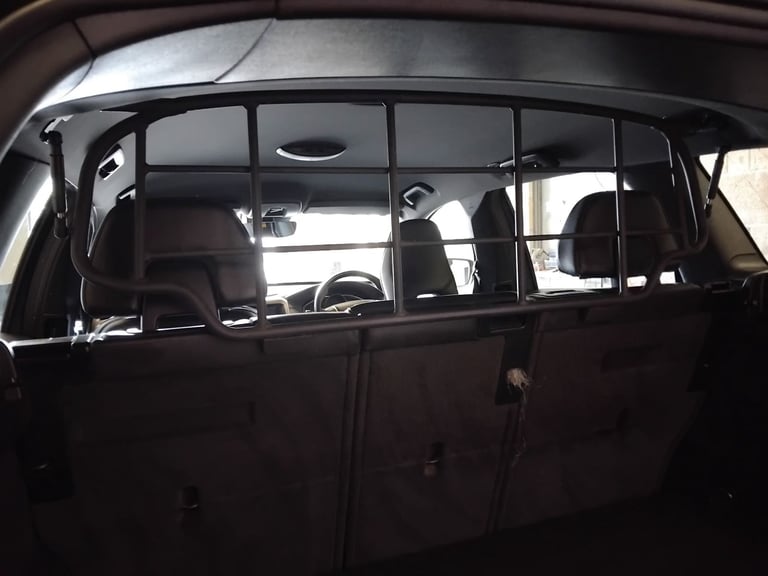 Volvo xc60 dog gaurd  