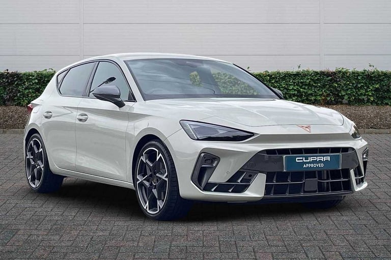 image for 2025 Cupra Leon 1.5 eTSI 150 V2 5dr DSG HATCHBACK PETROL Automatic