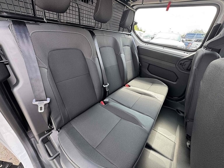  Renault Kangoo dci 95ps Advance 5 Seat Crew LWB with Sat Nav, Rev Cam, Air Con &amp; Delivery  C...