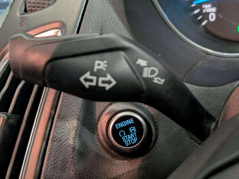 2017 Ford Focus 1.0T EcoBoost ST-Line Euro 6 (s/s) 5dr HATCHBACK Petrol Manual