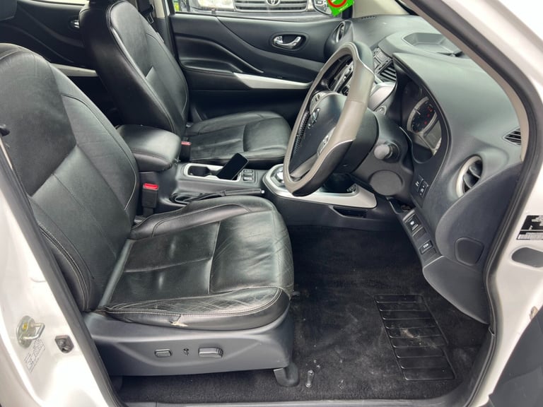 2019 NISSAN NAVARA Double Cab Pick Up Tekna 2.3dCi 190 4WD Auto LEATHER 101k