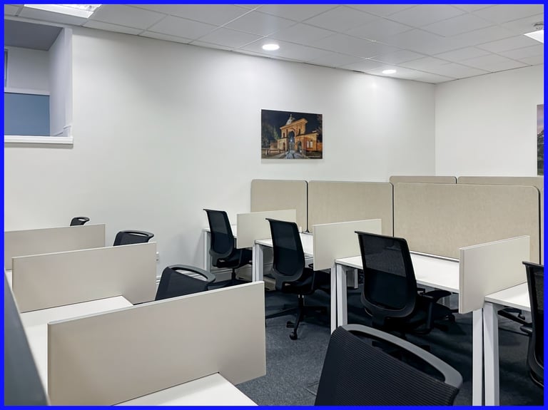 Leeds - LS2 8BD, Coworking space in HQ Cathedral Chambers