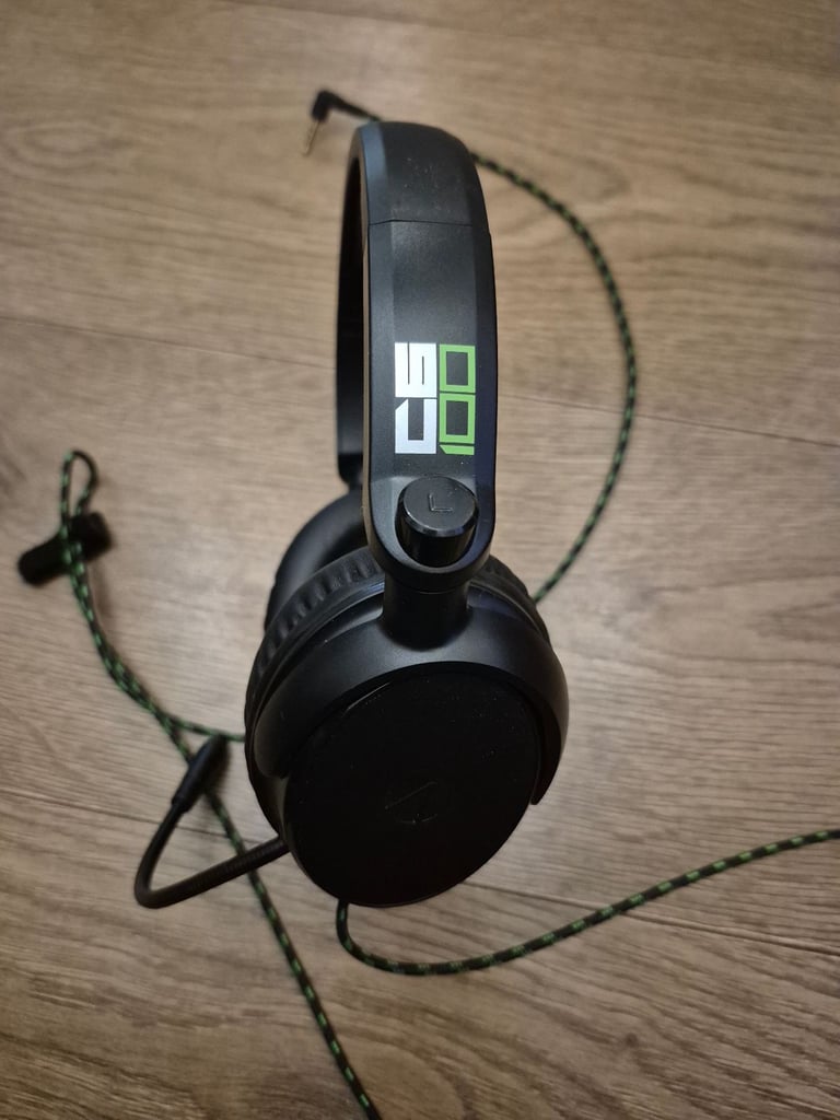 C6 100 gaming headset