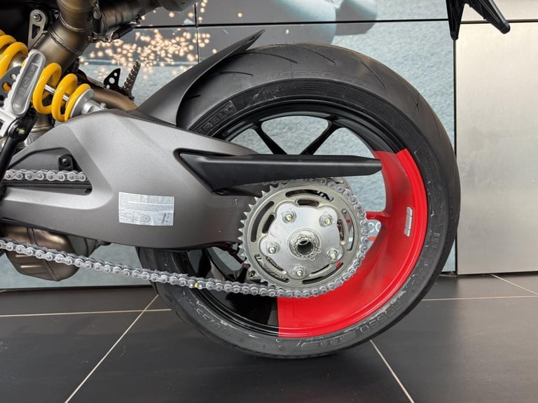  FOR SALE: 2025 Ducati Hypermotard 950 RVE – Brand New, Ready for Delivery