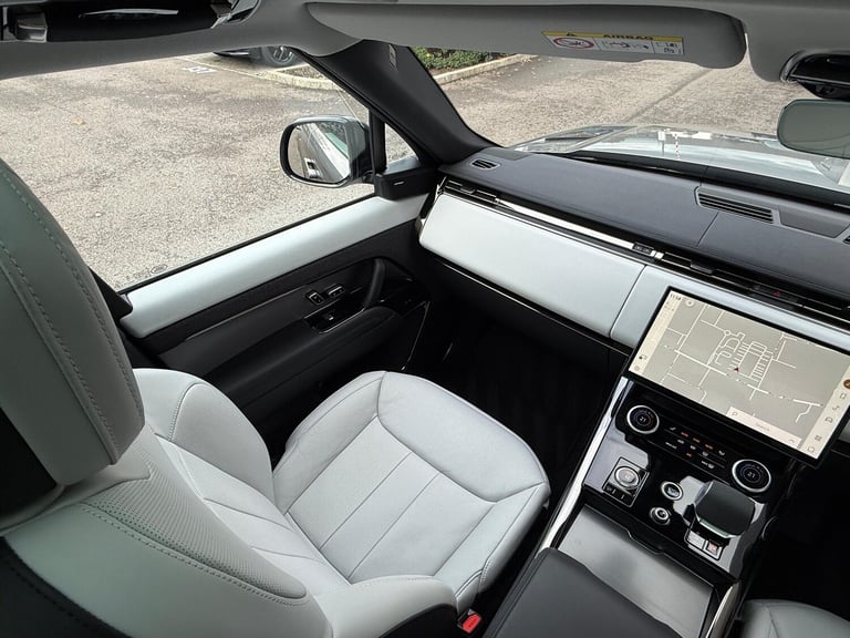 2023 Land Rover Range Rover Sport 3.0 D300 MHEV Dynamic SE SUV 5dr Diesel Auto 4WD Euro 6 (s/s) (...