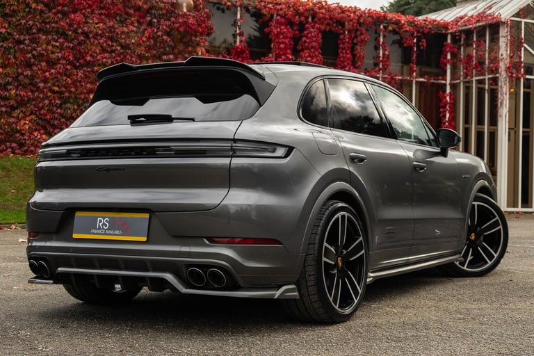 2023 Porsche Cayenne 3.0 V6 E-Hybrid 25.9kWh TiptronicS 4WD Euro 6 (s/s) 5dr ESTATE Petrol/Electr...