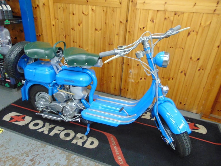 Lambretta 150 Model runner original 1956 classic investment display Italian shop
