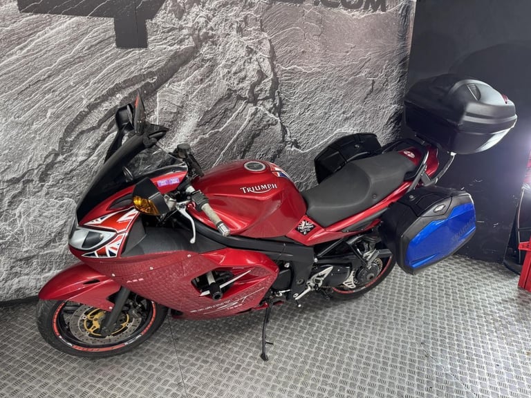 TRIUMPH SPRINT ST 1050 2006