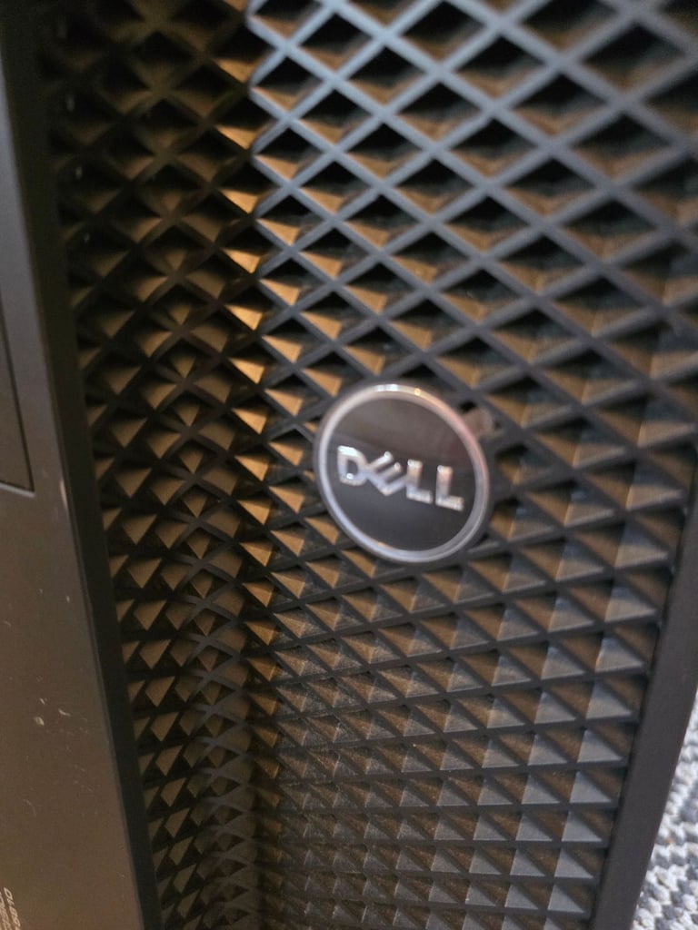 Dell Precision Tower 5810, Intel Xeon Quad Core, 32GB RAM DDR4, GTX 970 4GB, SSD, HDD, Windows 11