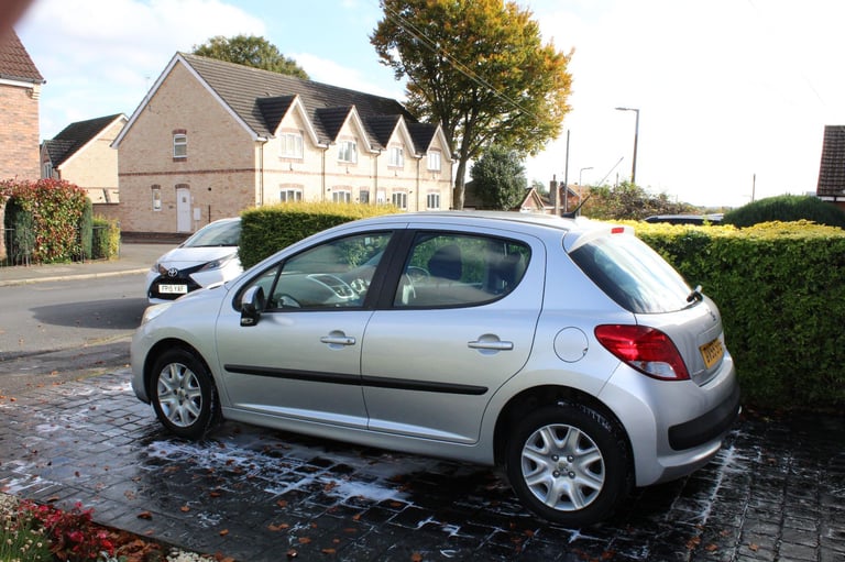Peugeot, 207, Hatchback, 2009, Manual, 1360 (cc), 5 doors