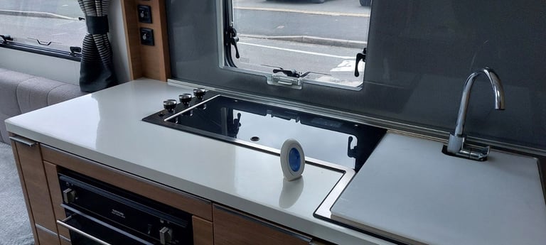 Adria Adora 612DL - 2016 - will come serviced