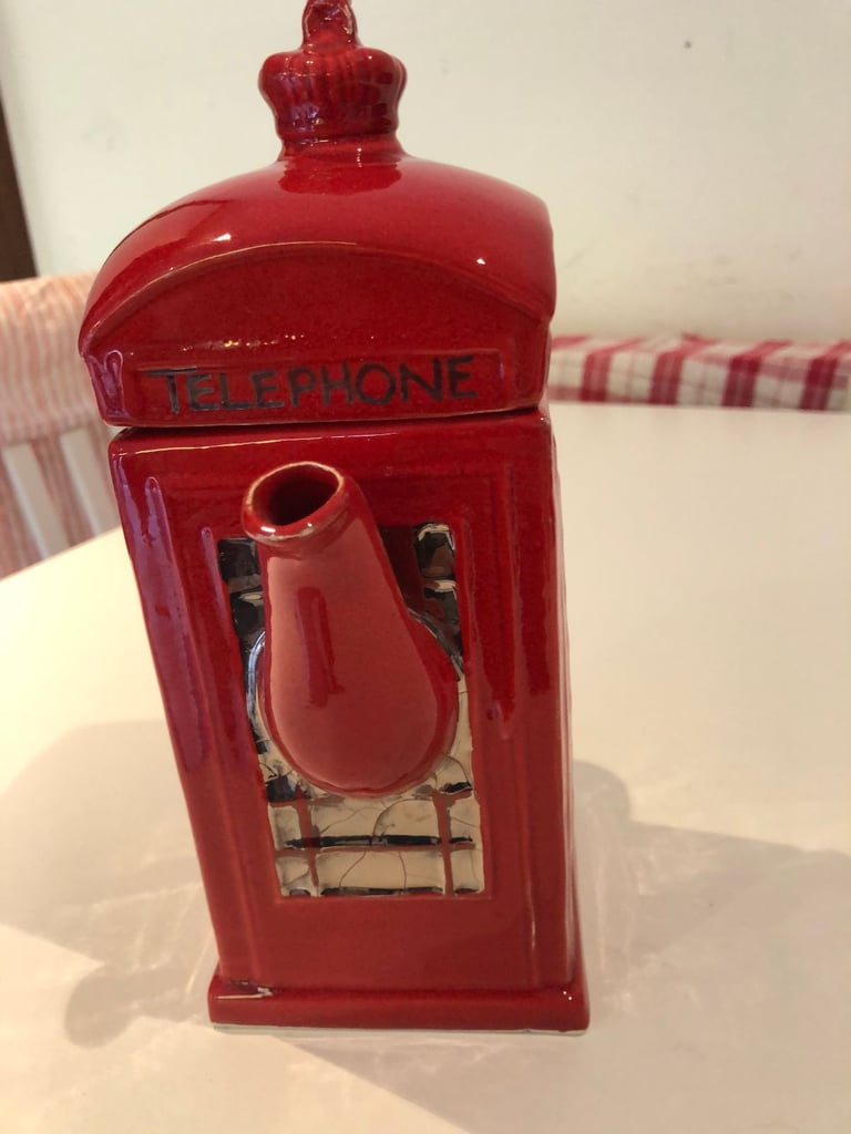 image for Red teapot 