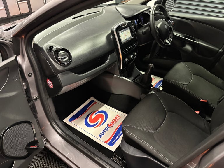 2015 Renault Clio 1.2 16V Dynamique Nav 5dr HATCHBACK Petrol Manual