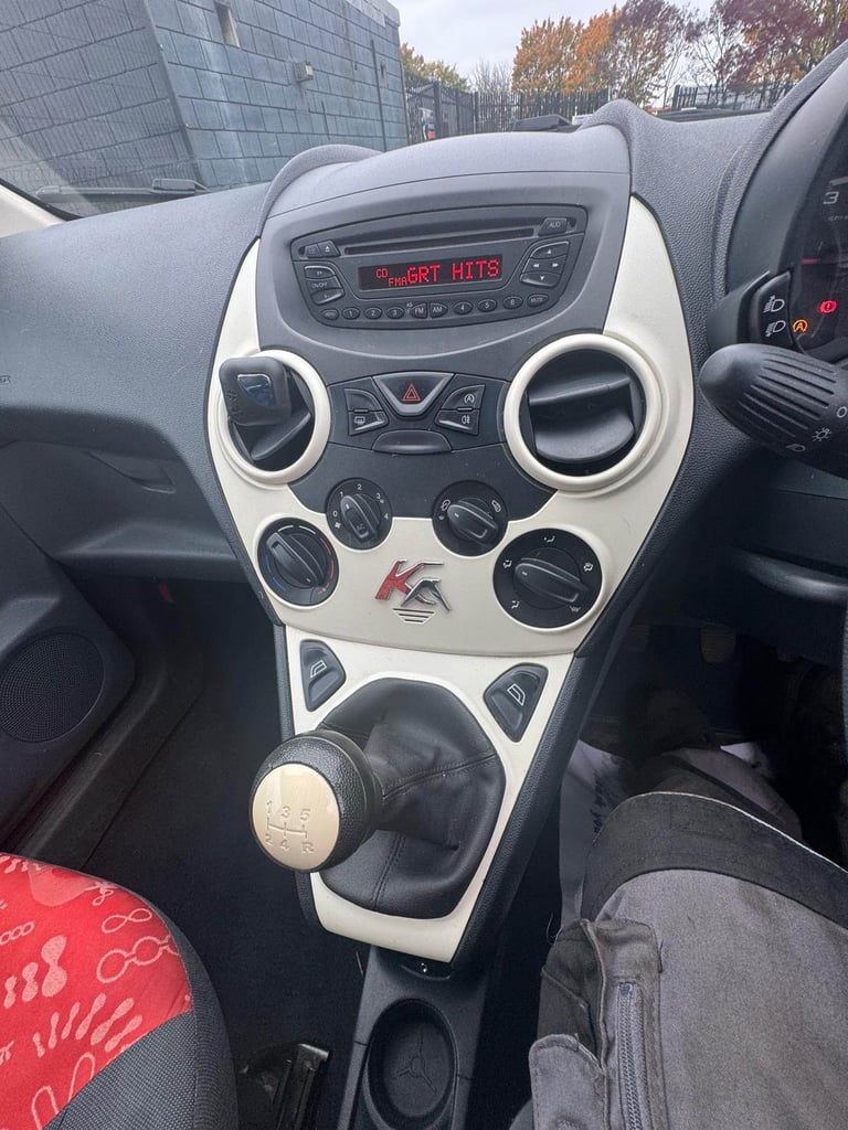 Ford, KA, Hatchback, 2014, Manual, 1242 (cc), 3 doors