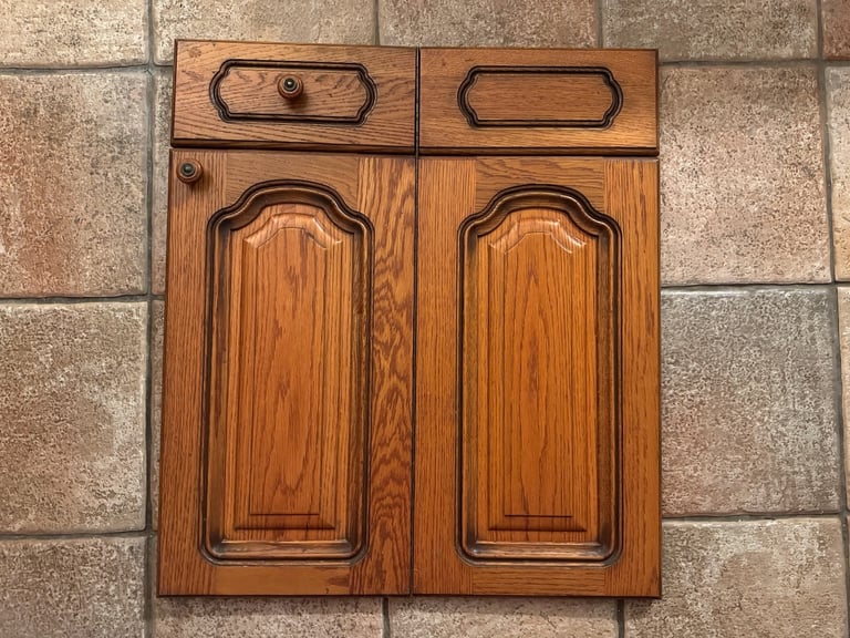 Solid wood kitchen cupboard doors