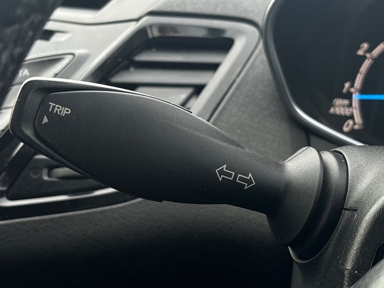 2013 Ford Fiesta 1.25 82 Zetec 5dr Hatchback PETROL Manual