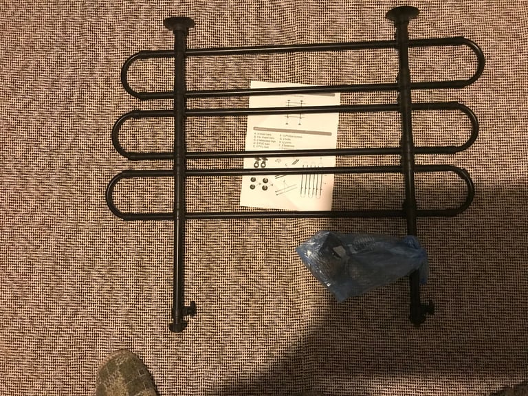 image for Adjustable dog guard for car