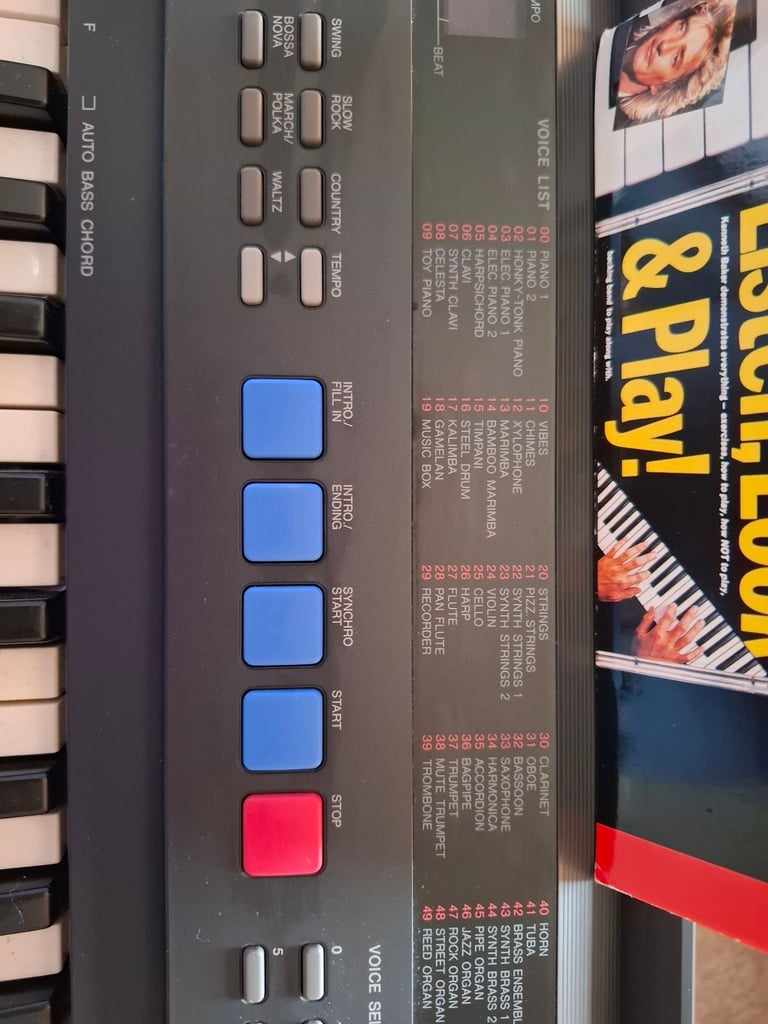 Vintage Yamaha Electric Keyboard 1989