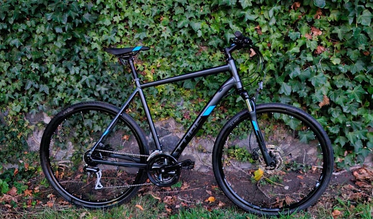 image for CUBE MOUNTAIN BIKE WITH HYDRAULIC BRAKES/LOCKOUT FORKS [USED TWICE] SIZE LARGE £150