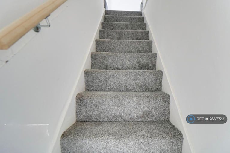 5 bedroom house in Cobden View Road, Sheffield, S10 (5 bed) (#2667723)