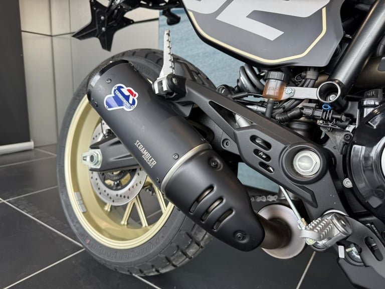 DUCATI SCRAMBLER FULL THROTTLE