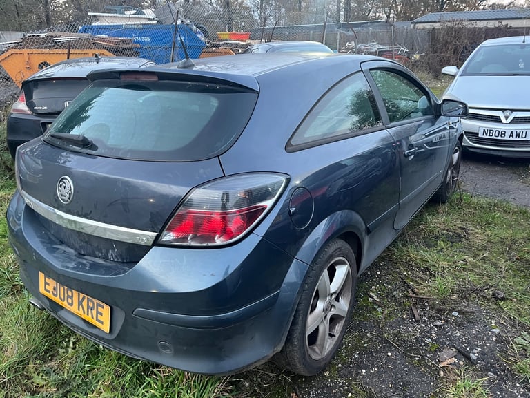 Vauxhall Astra H coupe 1.8 petrol 2008 grey BREAKING FOR PARTS 