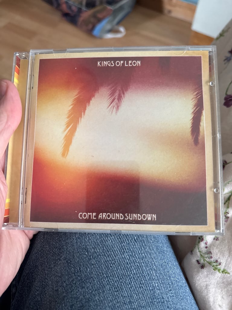 Kings Leon, Come around sundown 