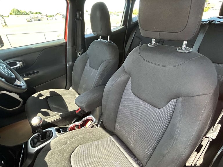 2015 Jeep Renegade 1.6 E-torQ Sport 5dr ESTATE PETROL Manual