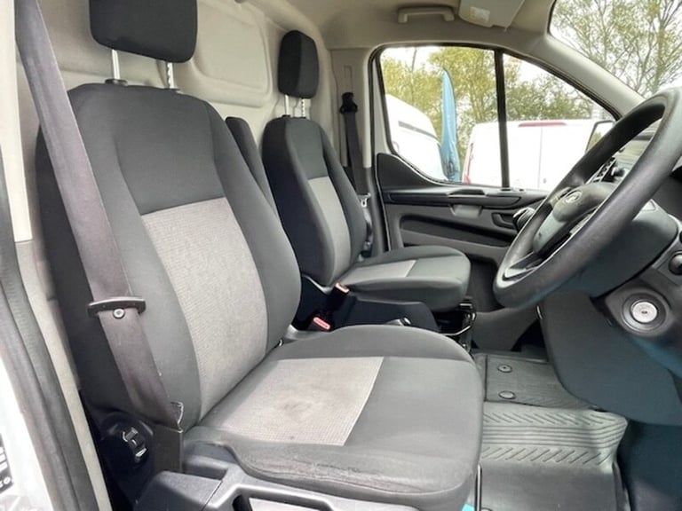 2018 Ford Transit Custom 2.0 TDCi 105ps Low Roof Van PANEL VAN DIESEL Manual