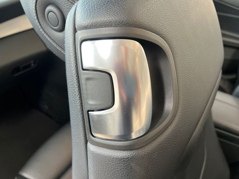 2018 Mercedes-Benz C-Class 2.0 C200 AMG Line Cabriolet 2dr Petrol G-Tronic+ Euro 6 (s/s) (184 ps)...