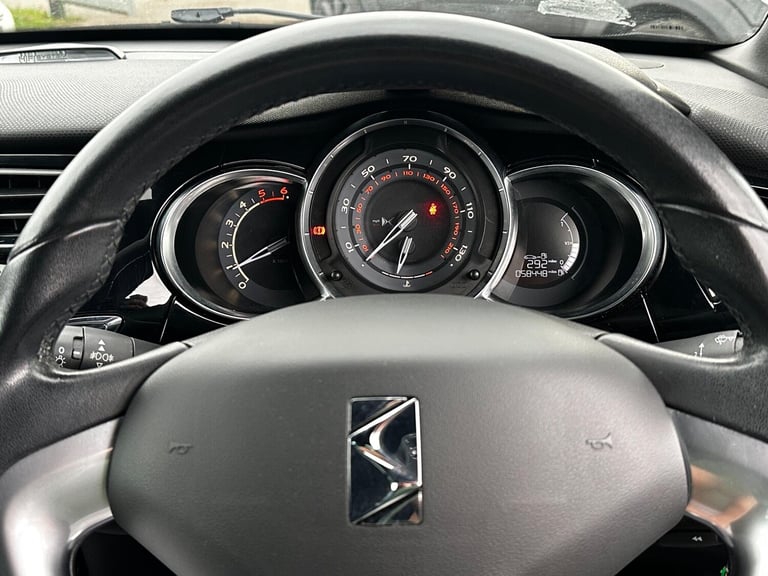 2015 DS Automobiles DS 3 1.6 BlueHDi DStyle Nav Euro 6 (s/s) 3dr HATCHBACK Diesel Manual