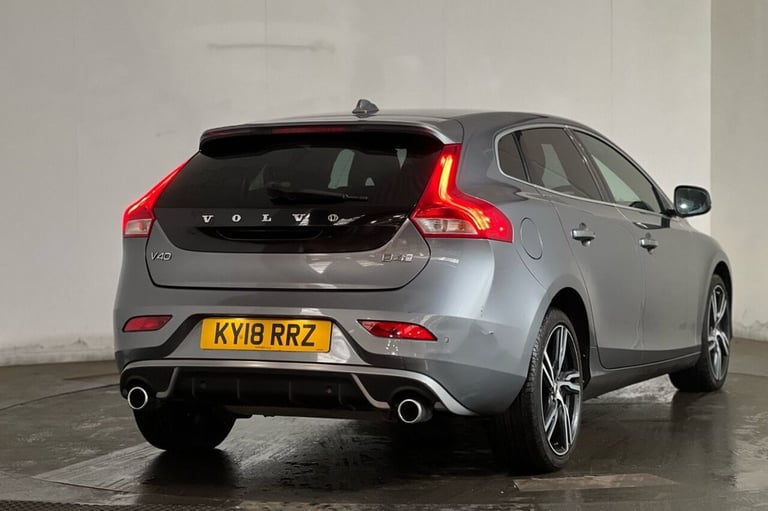 2018 18 VOLVO V40 2.0 D4 R-DESIGN PRO HATCHBACK 5DR DIESEL MANUAL EURO 6 (S/S) (