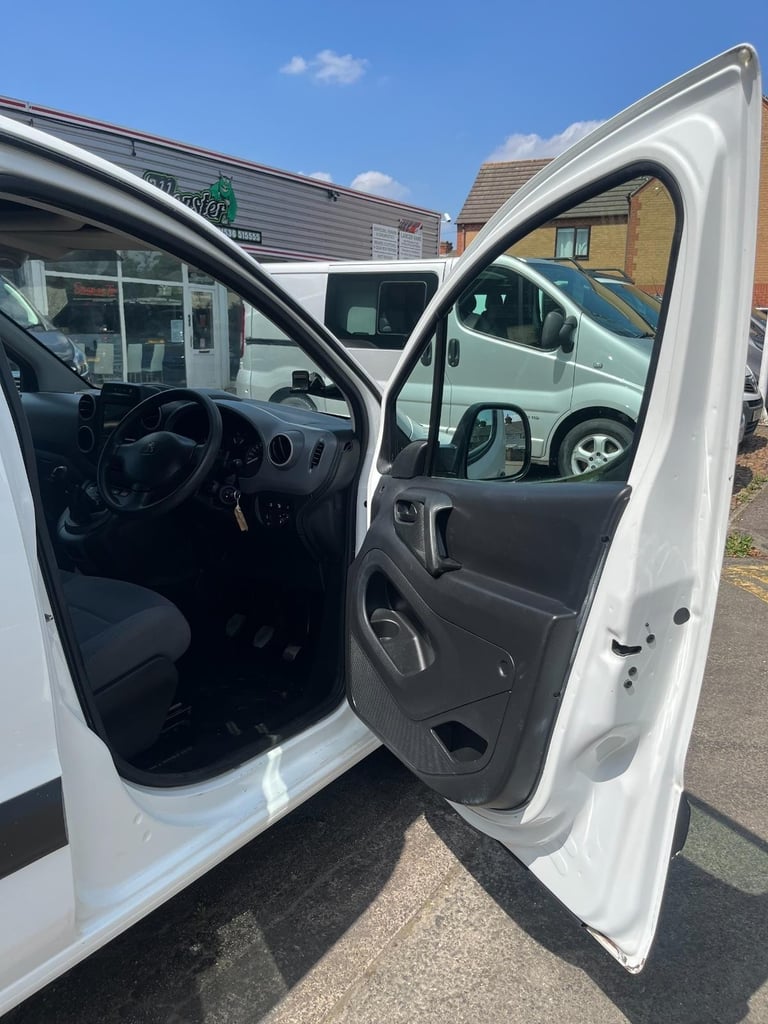 Peugeot Partner 850 1.6 HDi 92 Professional Panel Van DIESEL MANUAL 2016/16
