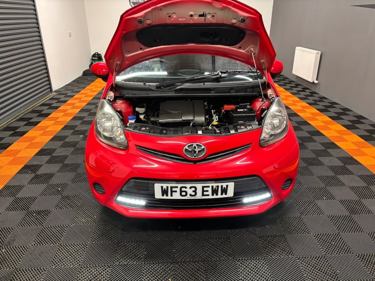 2013 Toyota AYGO 1.0 VVT-i Move with Style 5dr HATCHBACK Petrol Manual